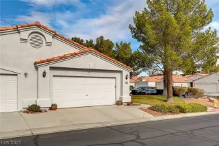 Photo #2: 2262853 Listing