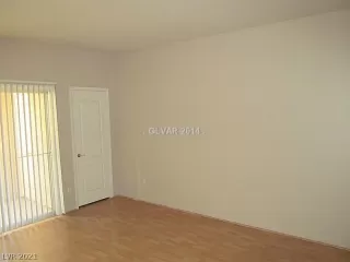 Photo #3: 2262905 Listing