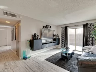 Photo #5: 2262935 Listing 