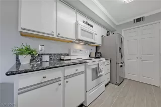 Photo #6: 2262936 Listing 