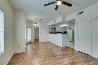 Photo #6: 2262960 Listing 