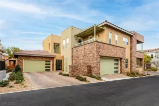 Photo #1: 2262974 Listing