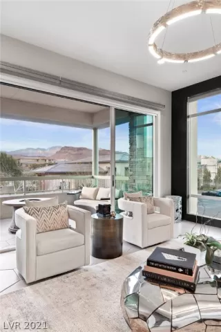 Photo #4: 2262974 Listing