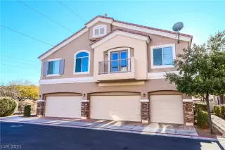 Photo #2: 2262976 Listing