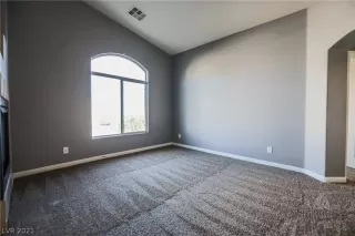 Photo #6: 2262976 Listing