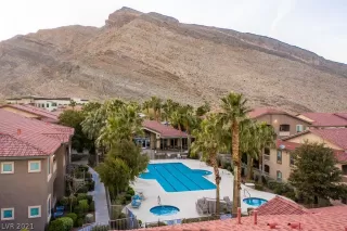 Photo #1: 2262980 Listing