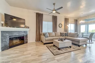 Photo #3: 2262980 Listing