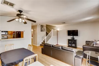 Photo #2: 2262987 Listing