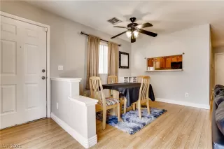 Photo #5: 2262987 Listing