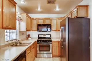 Photo #6: 2262987 Listing