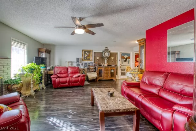 MLS: 2263037 Condo For Sale