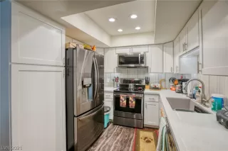 Photo #5: 2263037 Listing 