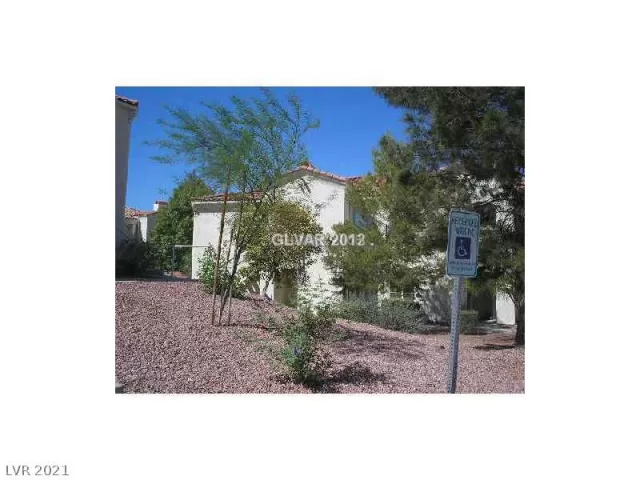 MLS: 2263042 Condo For Sale