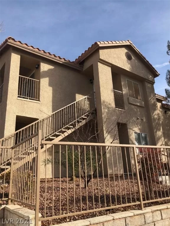 MLS: 2263046 Condo For Sale