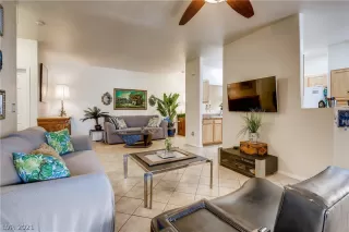 Photo #5: 2263088 Listing 