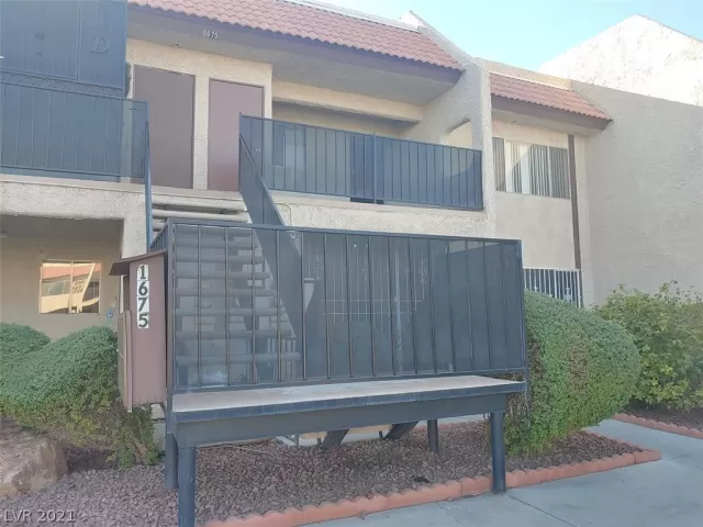 MLS: 2263115 Condo For Sale