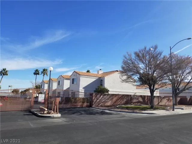 MLS: 2263127 Condo For Sale