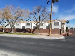 Photo #1: 2263127 Listing