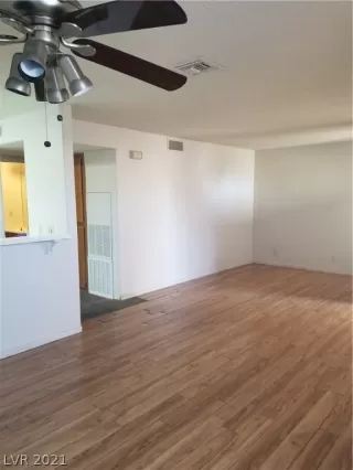 Photo #6: 2263127 Listing