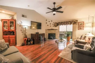 Photo #2: 2263155 Listing