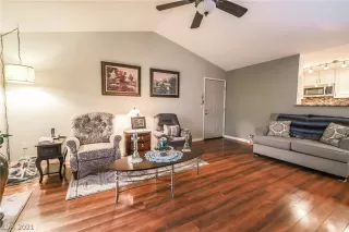 Photo #3: 2263155 Listing