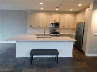 Photo #2: 2263172 Listing 