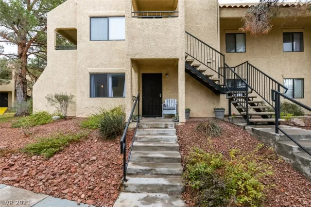 MLS: 2263201 Condo For Sale