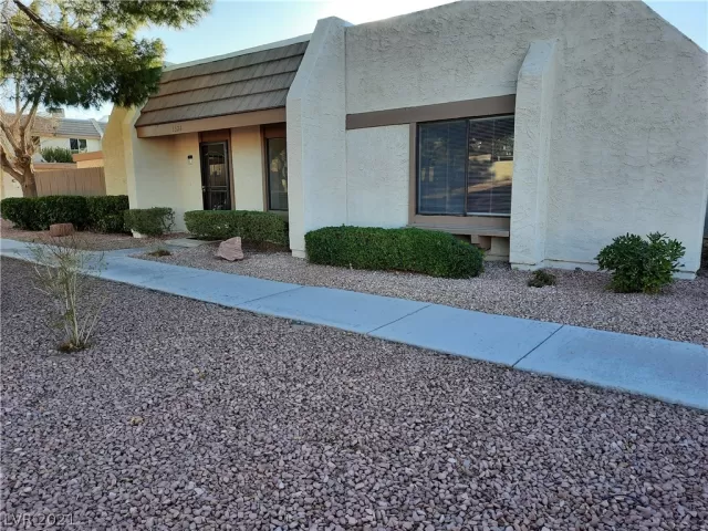 MLS: 2263218 Condo For Sale