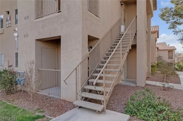 MLS: 2263228 Condo For Sale