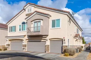 Photo #2: 2263237 Listing