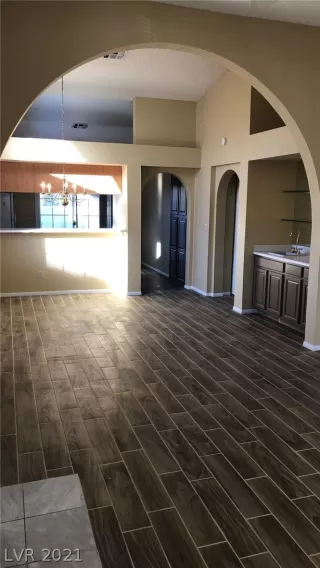 Photo #1: 2263370 Listing 