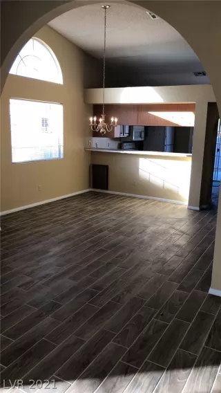 Photo #2: 2263370 Listing 