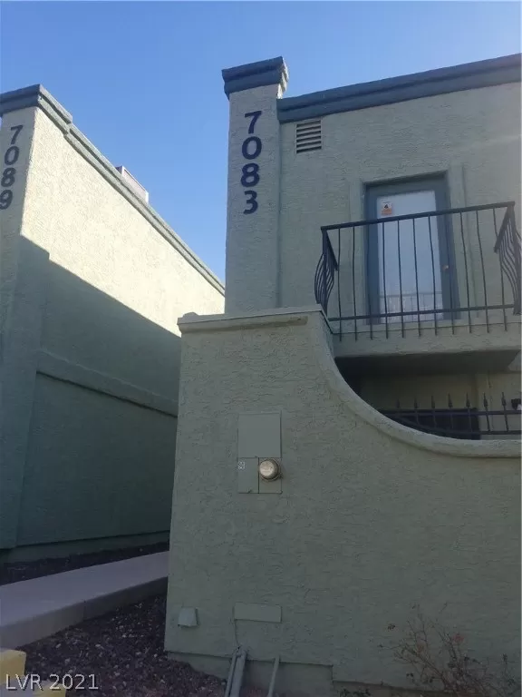 MLS: 2263379 Condo For Sale