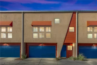 Photo #1: 2263381 Listing