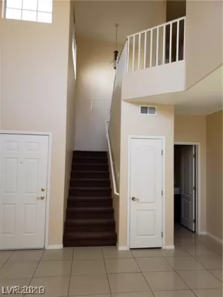 Photo #4: 2263393 Listing