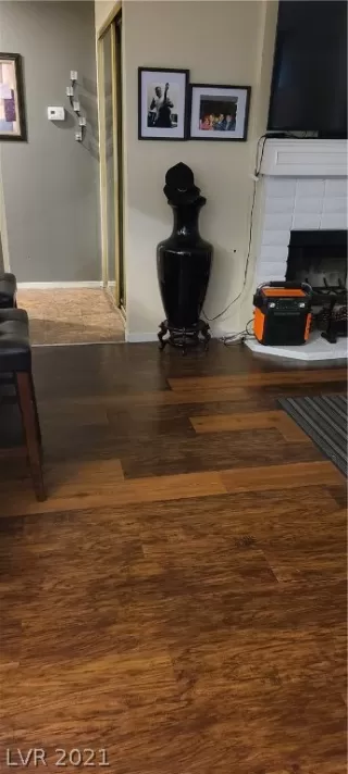 Photo #2: 2263398 Listing