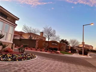 Photo #3: 2263438 Listing