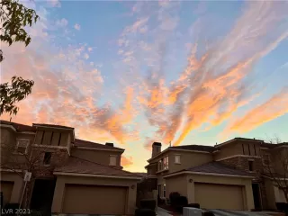 Photo #4: 2263438 Listing