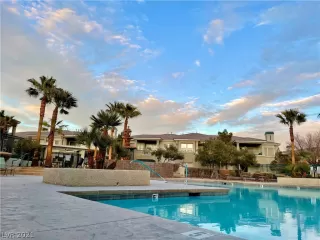 Photo #5: 2263438 Listing