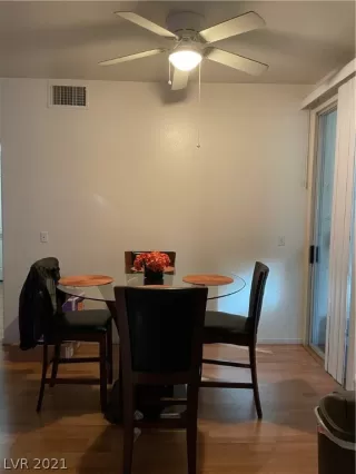 Photo #4: 2263442 Listing