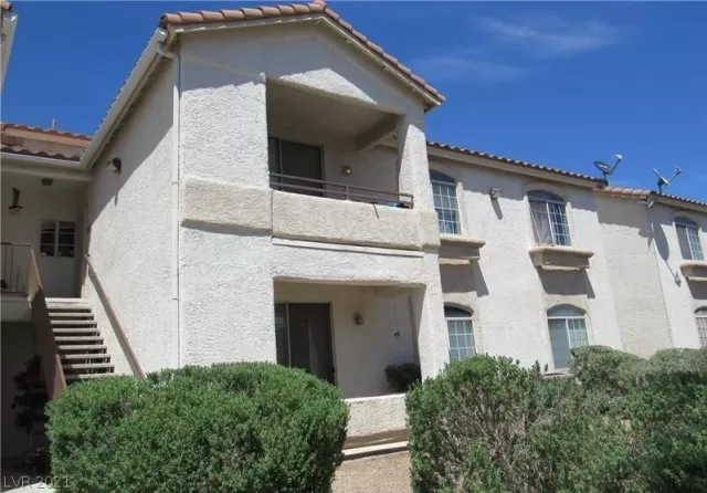 MLS: 2263478 Condo For Sale