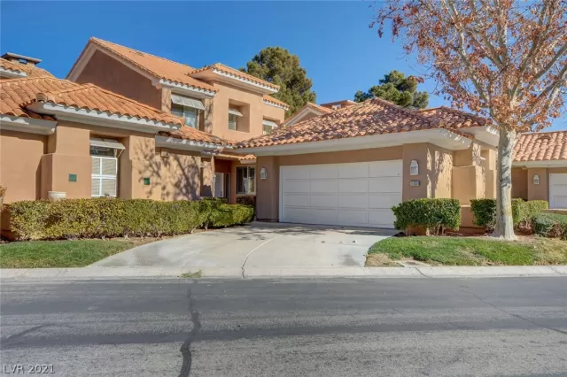 MLS: 2263483 Condo For Sale