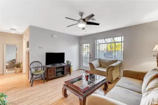 Photo #6: 2263499 Listing