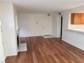 Photo #3: 2263531 Listing