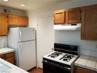 Photo #4: 2263531 Listing