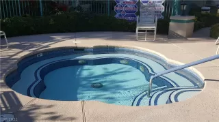 Photo #4: 2263539 Listing