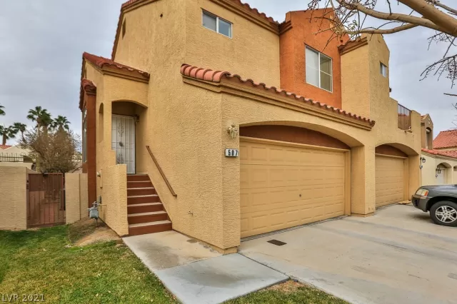 MLS: 2263601 Condo For Sale
