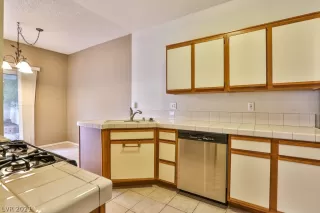 Photo #5: 2263601 Listing 