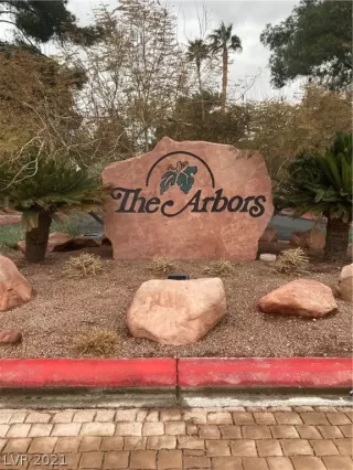 Photo #1: 2263645 Listing 