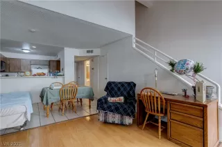 Photo #5: 2263645 Listing 